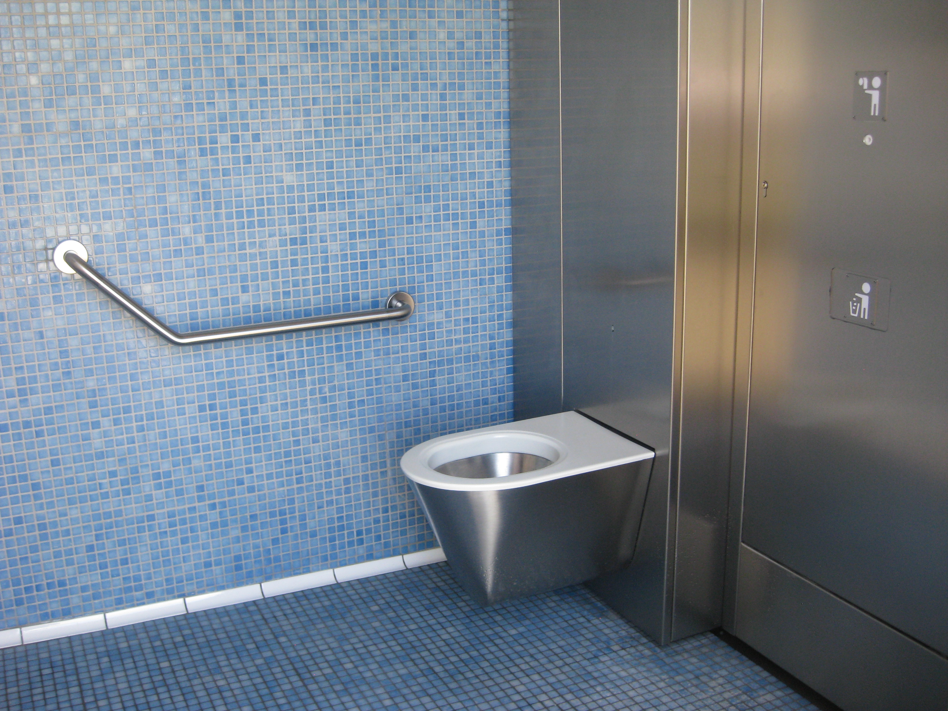 Toilettes publiques automatique MPS assure le nettoyage et la