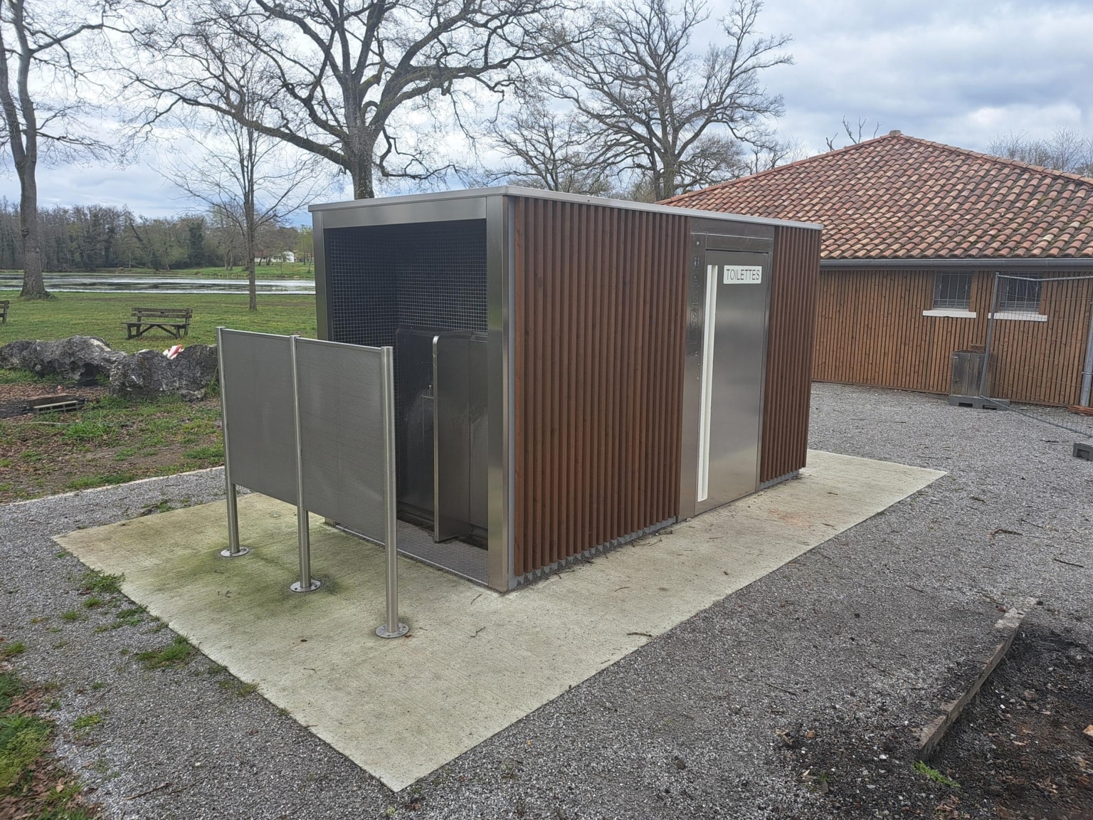 Self-cleaning public toilets: MPS the European leader